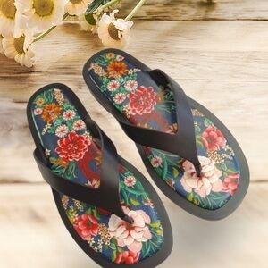 Johnny Was NWT Floral Print Leather Flip Flops in Black Pink Yellow Size 6